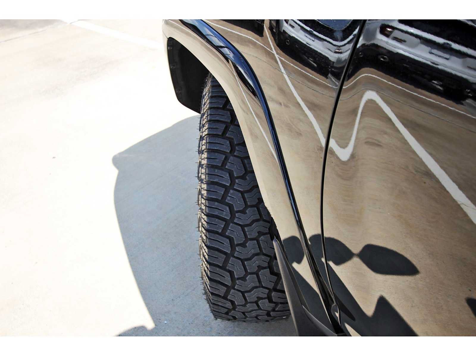 Used 2023 Toyota 4Runner SR5 Premium w/ Moonroof Package RWD image 29