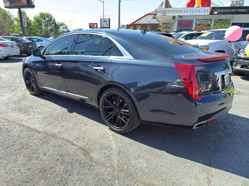 Used 2013 Cadillac XTS Platinum FWD image 4
