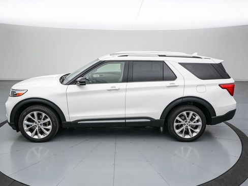 Certified 2023 Ford Explorer Platinum w/ Technology Package AWD/4WD image 8