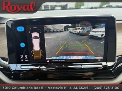 Certified 2025 Volkswagen Atlas SE w/ Panoramic Sunroof Package image 22