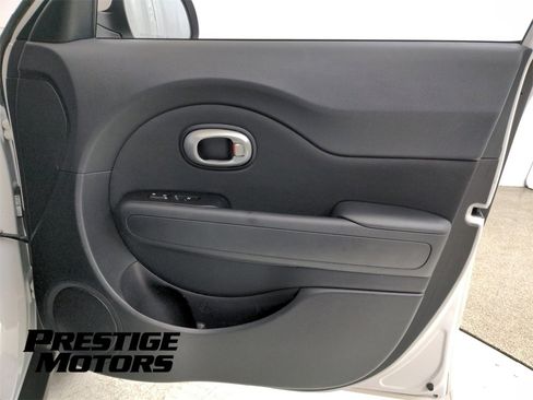 Used 2014 Kia Soul + w/ UVO w/Eservices Package image 37