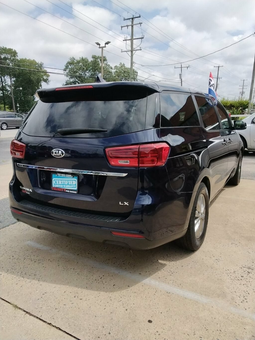 Used 2021 Kia Sedona LX FWD image 4