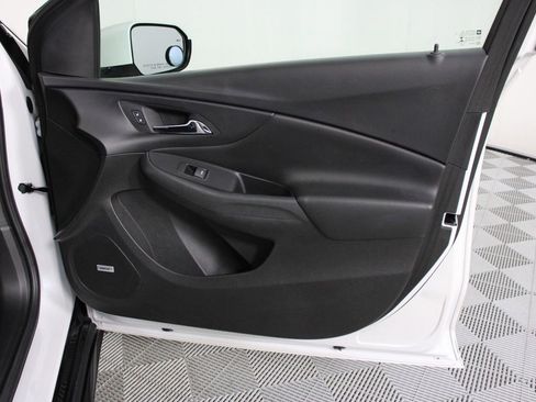 Used 2018 Chevrolet Volt Premier w/ Driver Confidence Package image 23