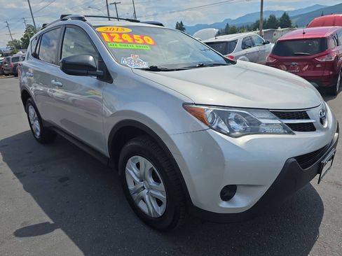 Used 2015 Toyota RAV4 LE AWD/4WD image 1