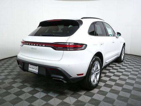 New 2026 Porsche Macan image 30
