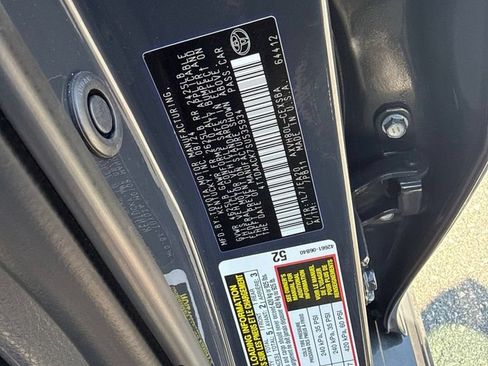 Used 2025 Toyota Camry SE w/ Convenience Package FWD image 21