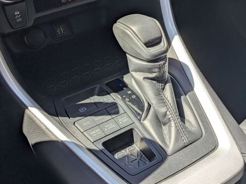 Used 2024 Toyota RAV4 LE image 23