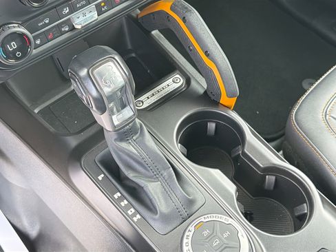 Used 2021 Ford Bronco Badlands image 25