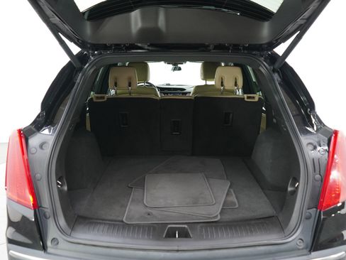 Used 2019 Cadillac XT5 AWD image 16