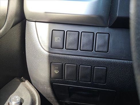 Used 2019 Toyota Highlander LE FWD image 22