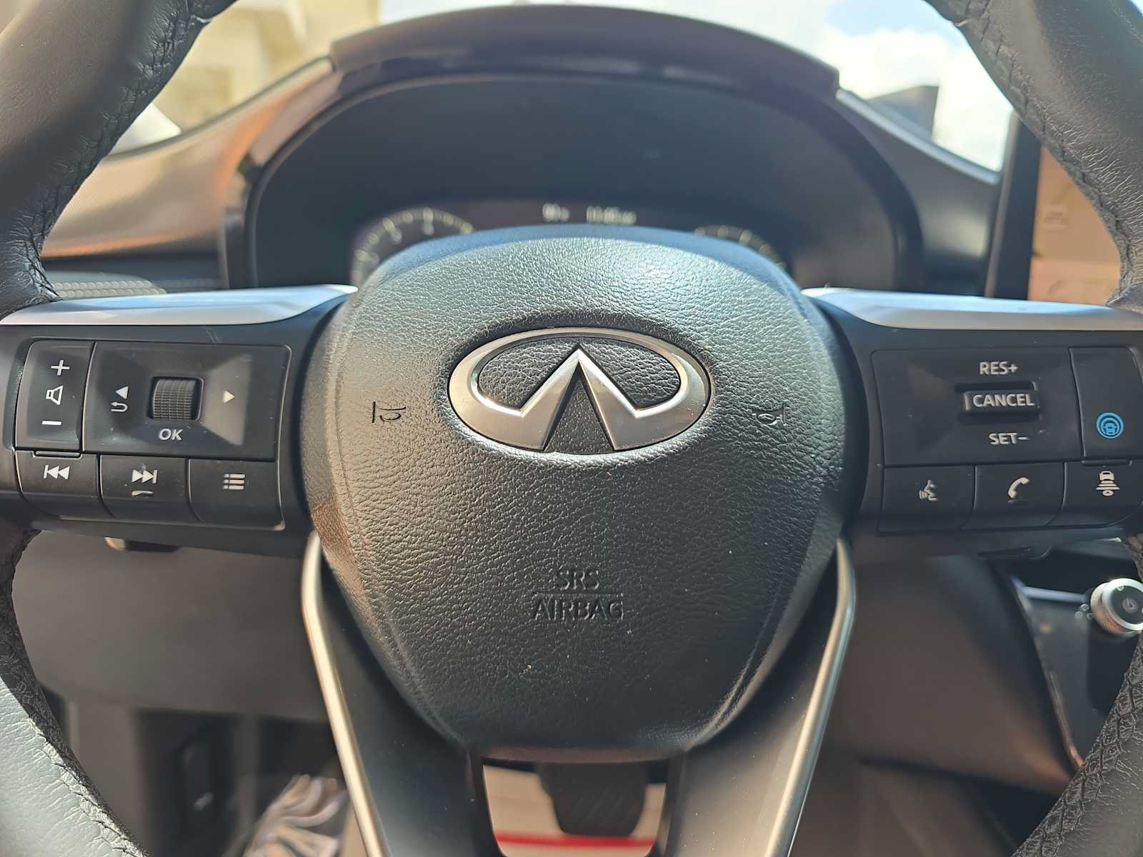 Used 2023 INFINITI QX60 Luxe w/ Cargo Package AWD/4WD image 27