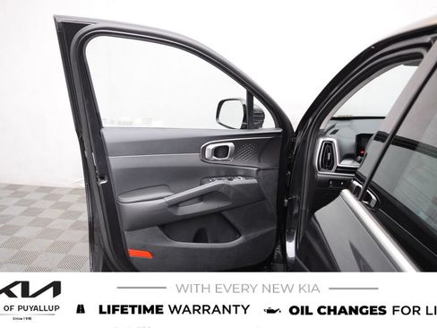 New 2026 Kia Sorento LX FWD image 9