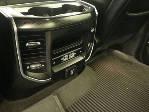 Used 2024 RAM 1500 Laramie AWD/4WD image 13