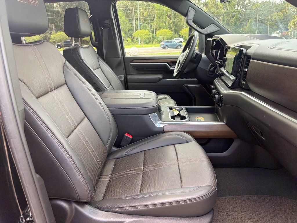 Used 2025 Chevrolet Silverado 2500 High Country w/ Midnight Edition AWD/4WD image 29