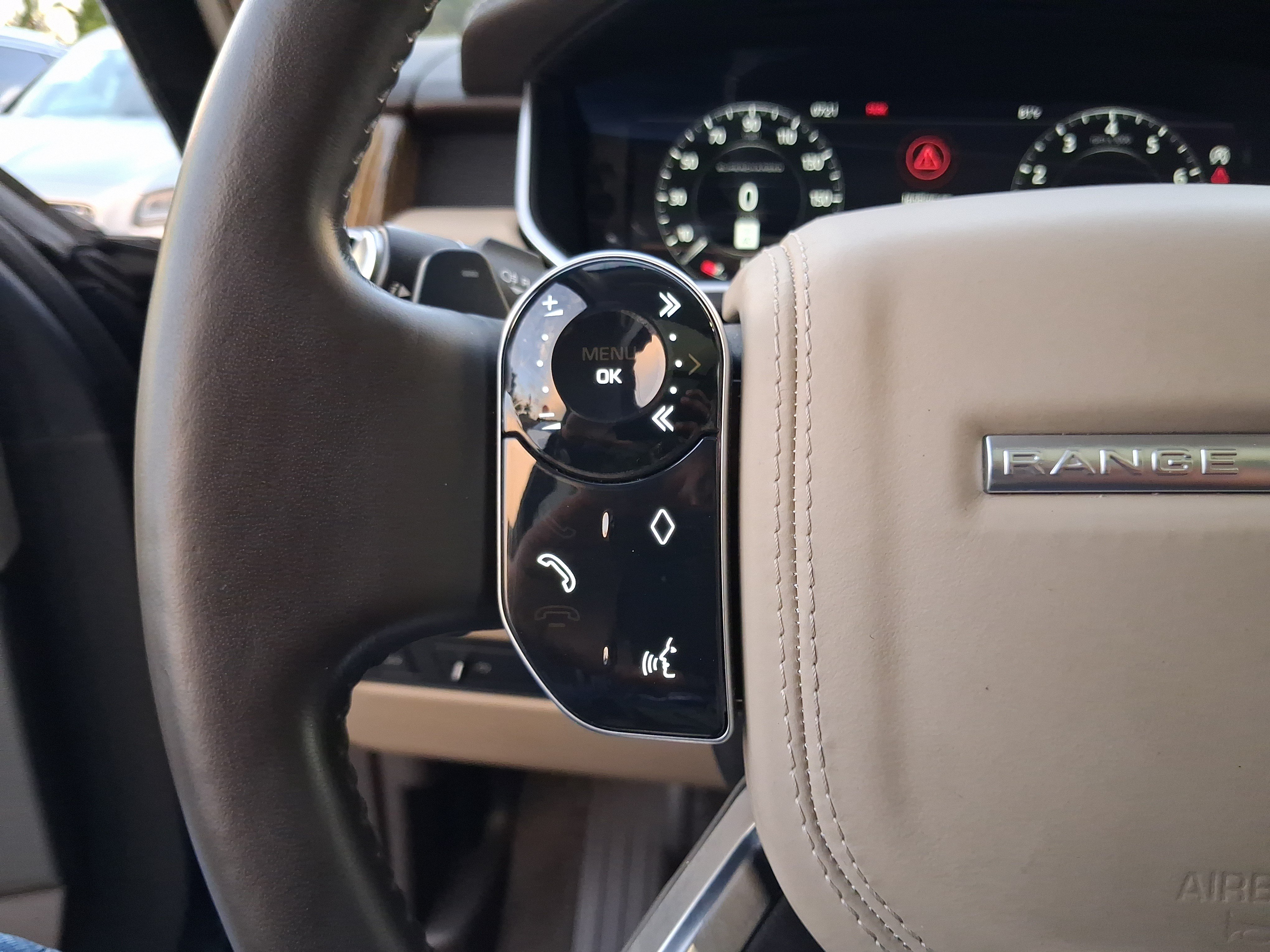 Used 2018 Land Rover Range Rover Supercharged AWD/4WD image 16