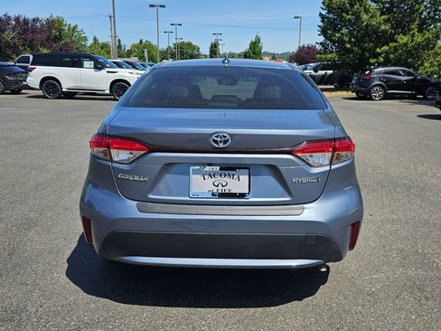 Used 2022 Toyota Corolla LE w/ Premium Interior Package FWD image 6