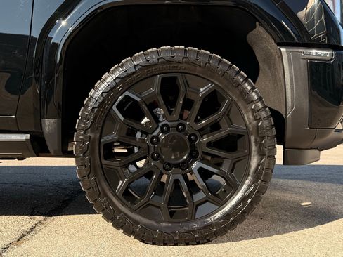 Used 2025 GMC Sierra 2500 Denali Ultimate image 19