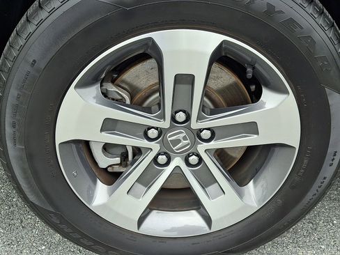 Certified 2025 Honda Pilot EX-L image 8