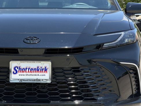 Used 2025 Toyota Camry XSE w/ Premium Plus Package FWD image 8