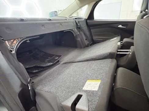 Used 2018 Ford Focus SE w/ Cold Weather Package image 15