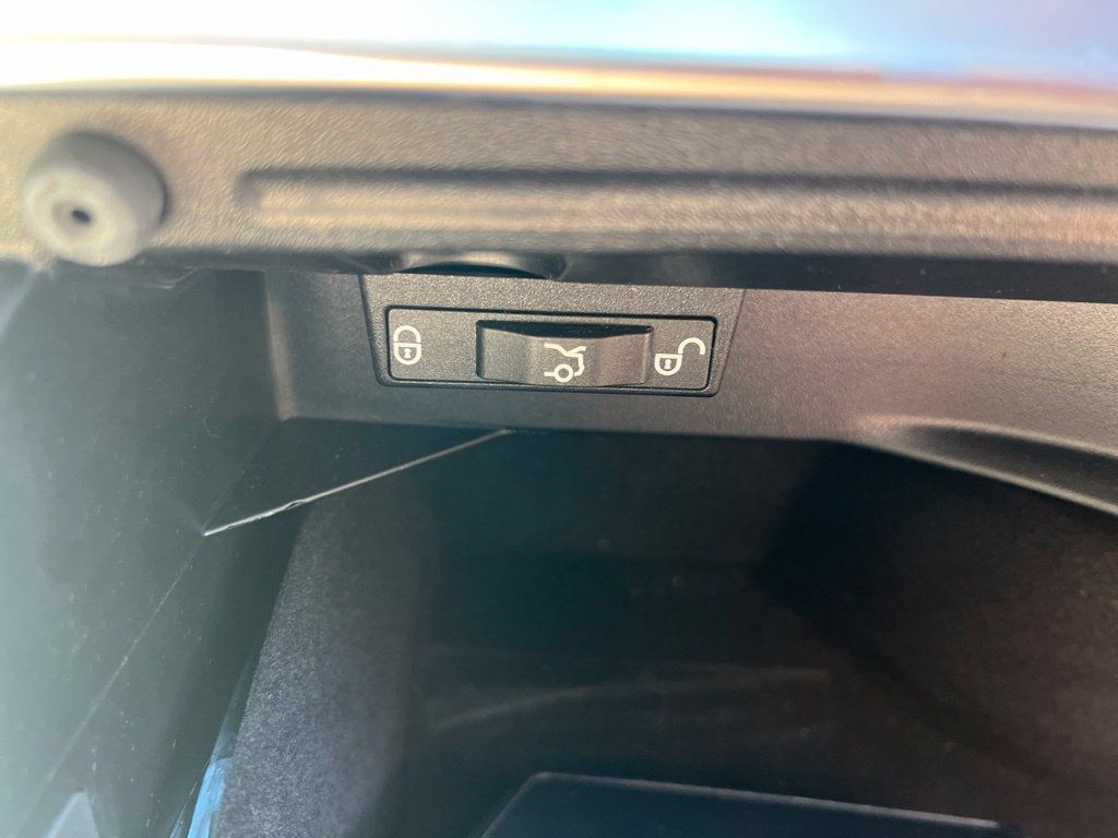 Used 2021 Mercedes-Benz C 300 Sedan image 14