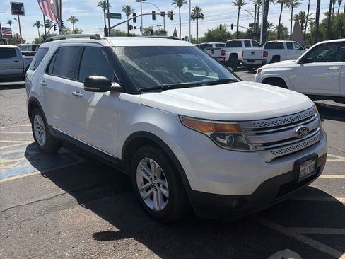 Used 2011 Ford Explorer XLT FWD image 1