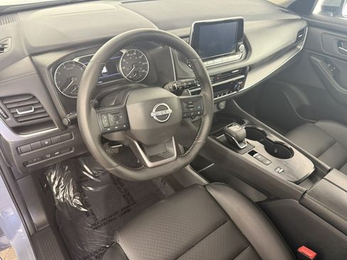 Used 2026 Nissan Rogue SV w/ SV Premium Package FWD image 17