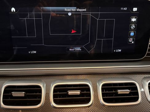 Used 2023 Mercedes-Benz GLS 450 4MATIC image 33