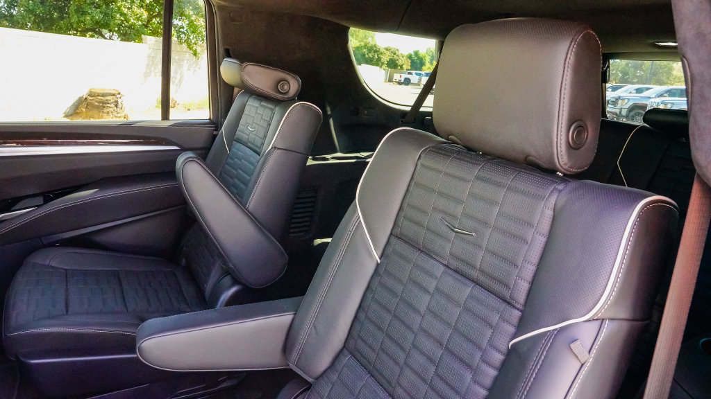 New 2026 Cadillac Escalade ESV Platinum Sport AWD/4WD image 11