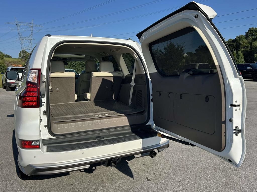 Used 2018 Lexus GX 460 Premium AWD/4WD image 14