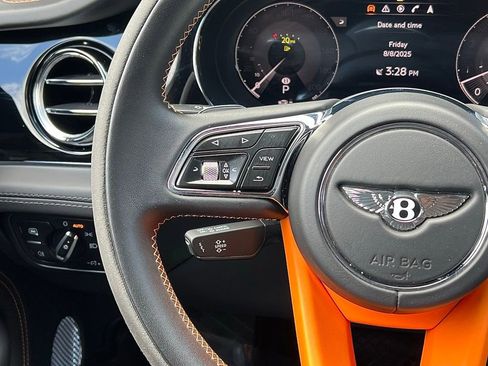 Used 2023 Bentley Bentayga image 41