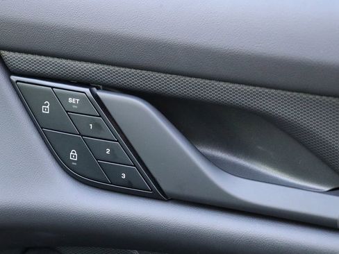 Used 2022 Porsche Taycan 4 Cross Turismo image 47