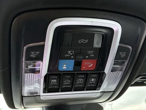 Used 2025 RAM 1500 Big Horn AWD/4WD image 40