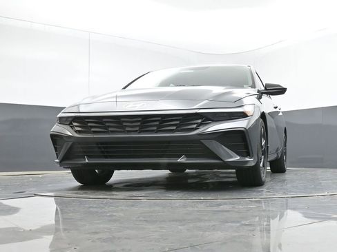 New 2026 Hyundai Elantra Sport image 9