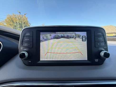 Used 2020 Hyundai Santa Fe SEL FWD image 16