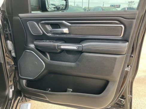 Used 2024 RAM 1500 Laramie AWD/4WD image 12