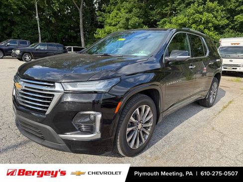 Used 2023 Chevrolet Traverse Premier AWD/4WD image 6