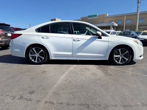 Used 2017 Subaru Legacy 2.5i Limited AWD/4WD image 2