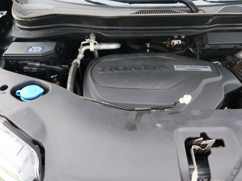 Used 2016 Honda Pilot Touring image 40