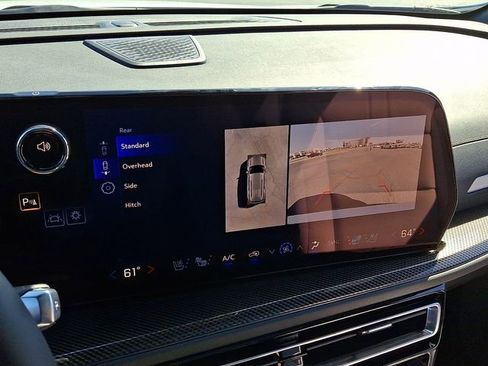 New 2026 Chevrolet Traverse High Country image 15