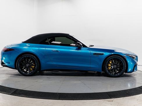 Used 2024 Mercedes-Benz SL 55 AMG 4MATIC image 31