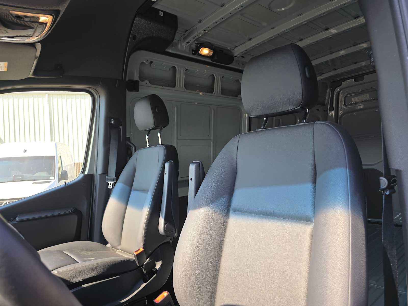 Used 2026 Mercedes-Benz Sprinter 2500 image 23