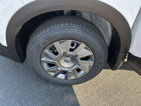 New 2026 Nissan Kicks S image 28