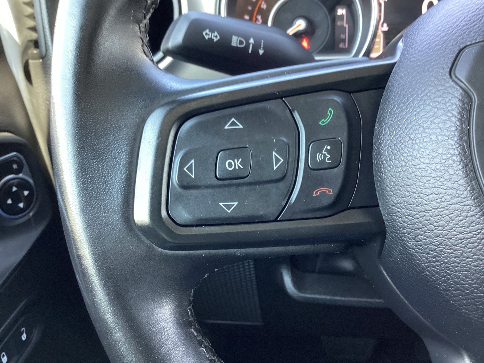 Used 2022 Jeep Wrangler Sport AWD/4WD image 6