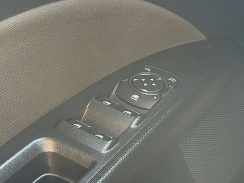 Used 2020 Ford Fusion SE FWD image 38