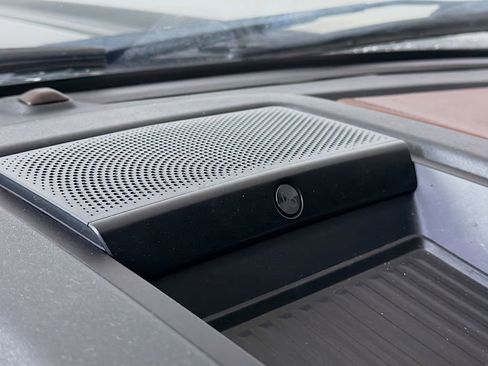 Used 2022 Ford F350 Platinum w/ FX4 Off-Road Package image 23