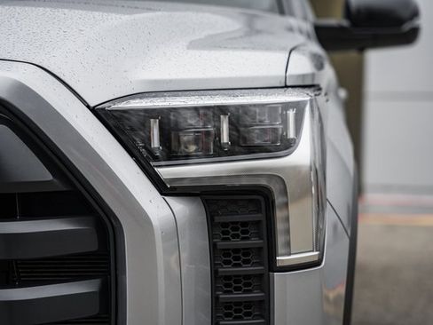 Used 2025 Toyota Tundra Limited image 13