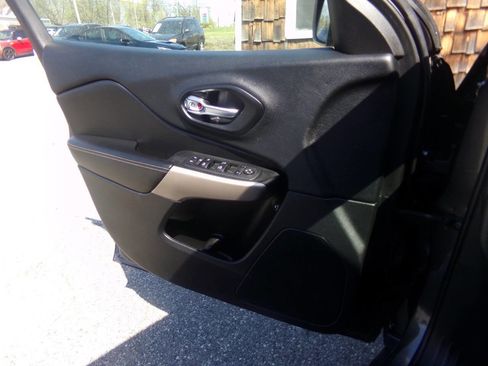 Used 2017 Jeep Cherokee High Altitude image 30