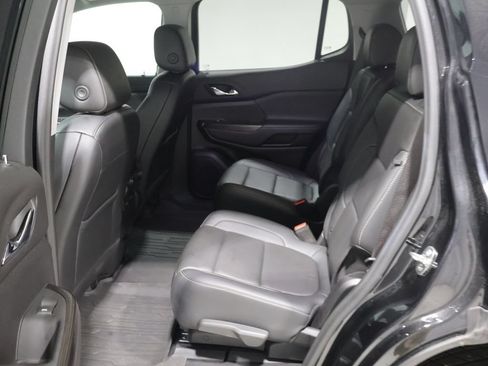 Used 2023 GMC Acadia SLT w/ Elevation Edition AWD/4WD image 19