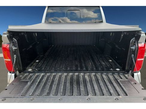 Used 2024 Toyota Tacoma SR5 w/ SR5 Upgrade Package AWD/4WD image 9